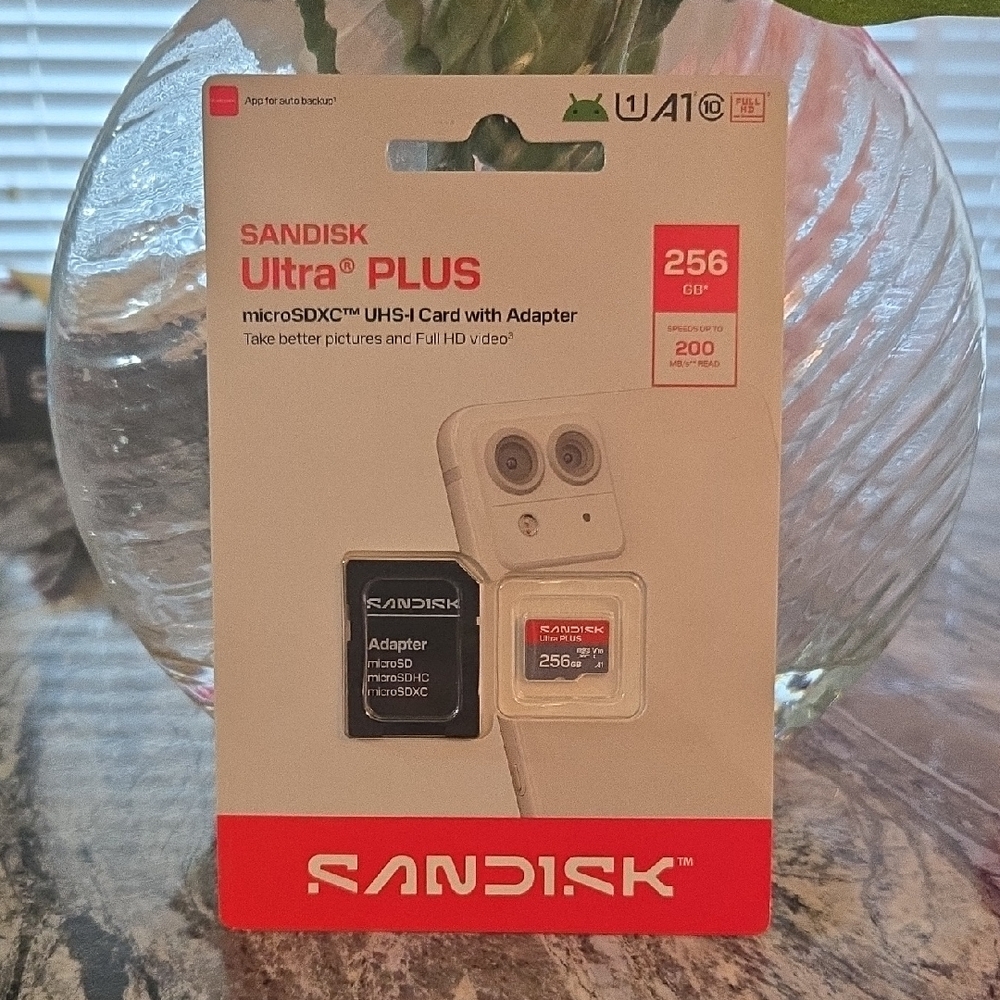 Andis Ultra PLUS 256GB microSDXC Card with Adapter - Red and Black